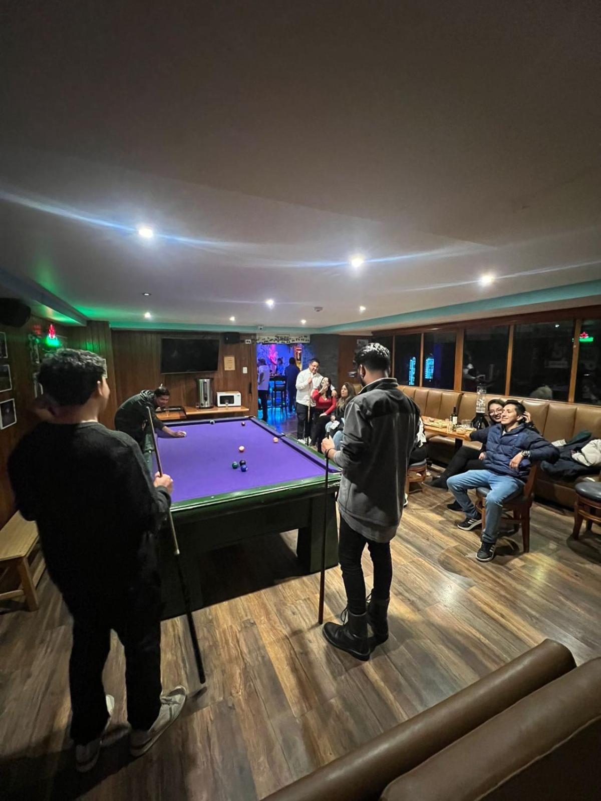 Magar Bar Ostello